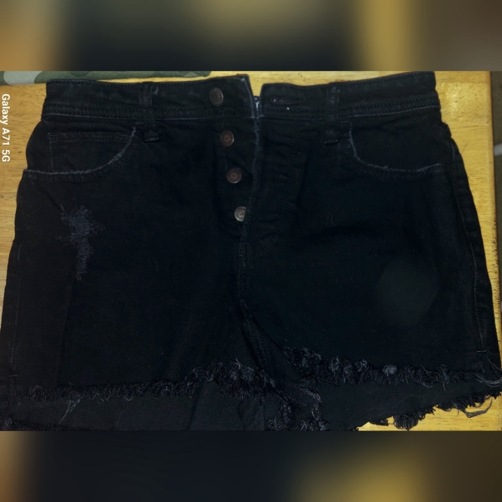 Hollister high waisted black denim Jean shorts, size 7